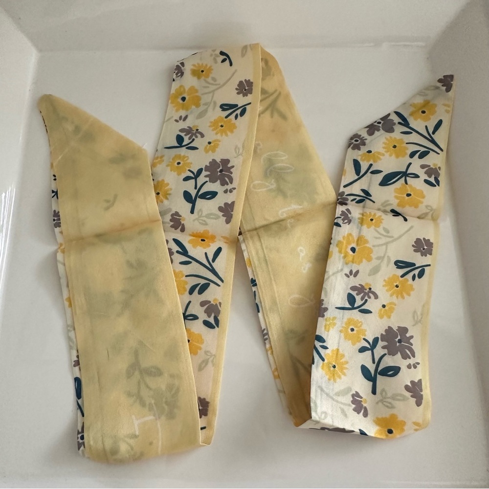 3/$20 Purse Handbag Skinny Scarf Butter Yellow Floral - Picture 4 of 7